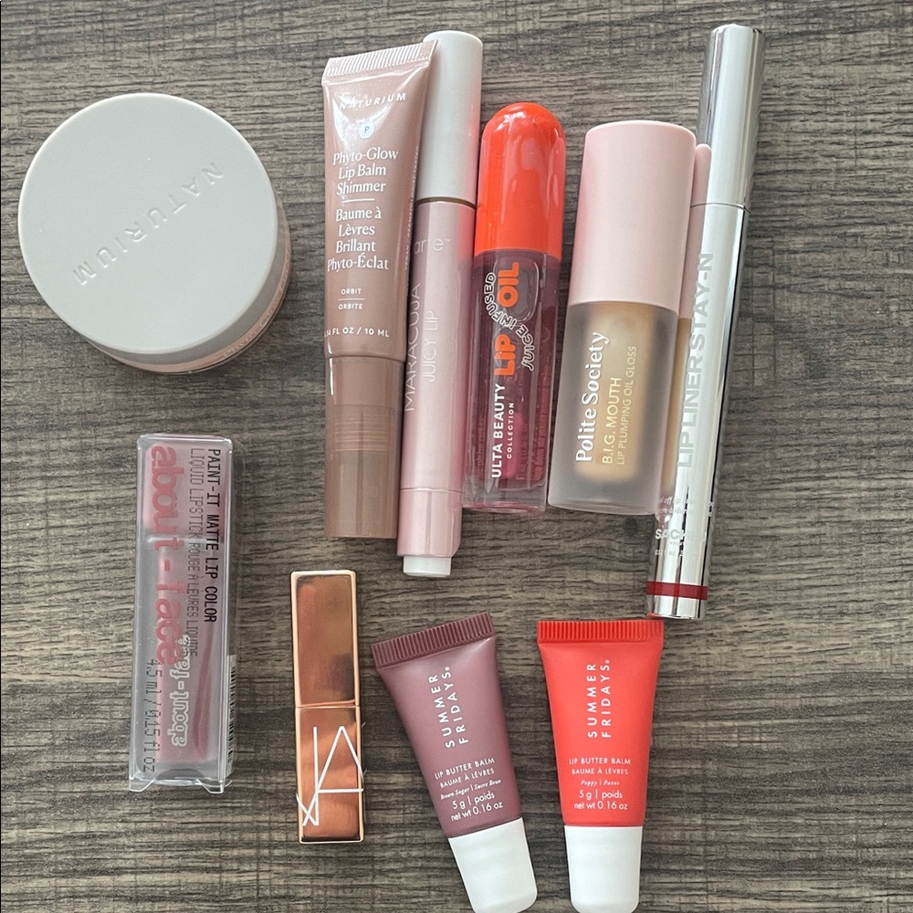 High-End Lip Set
